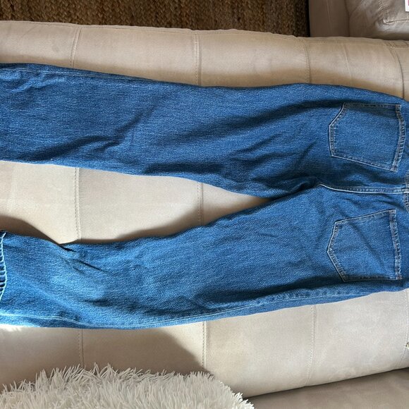 Classic Medium Wash Straight Leg Denim Jeans - Picture 4 of 5